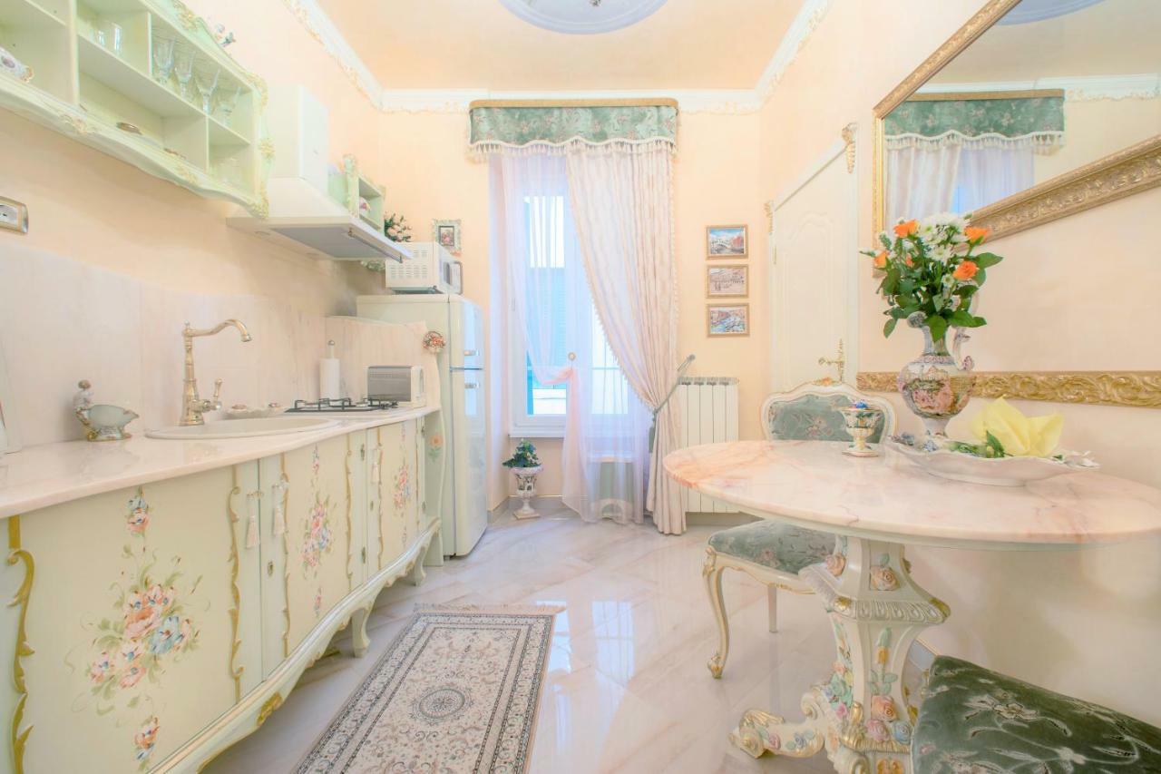 Fiore D'Arancio Luxury City Center Apartment เวโรนา ภายนอก รูปภาพ