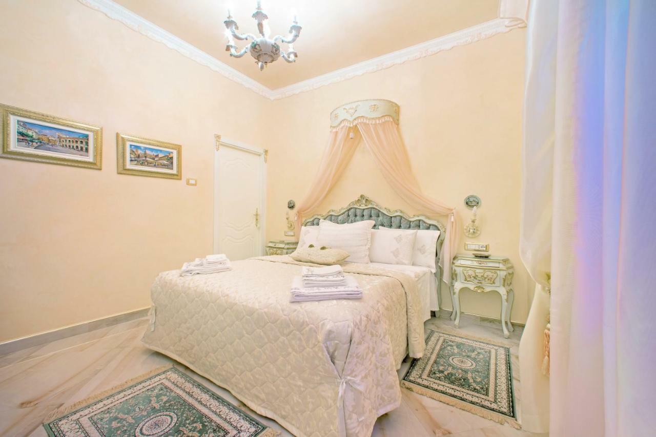 Fiore D'Arancio Luxury City Center Apartment เวโรนา ภายนอก รูปภาพ