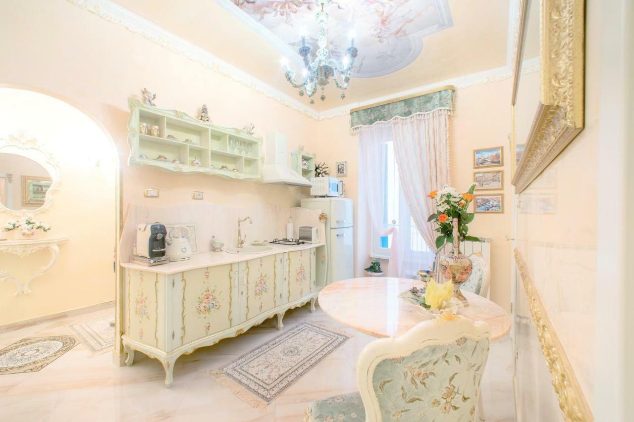 Fiore D'Arancio Luxury City Center Apartment เวโรนา ภายนอก รูปภาพ